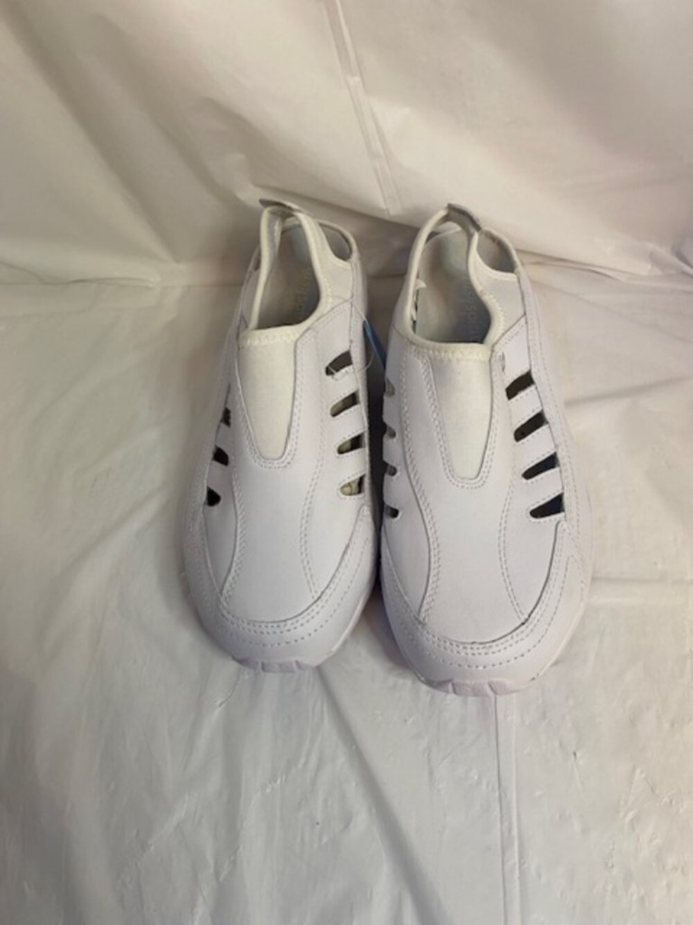 Easy Spirit Women's Spirit Level 1 Light Walking Shoes, white, size 7.5M